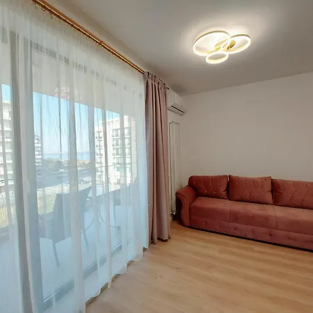 Mamaia Nord Pink Pearl By The Sea