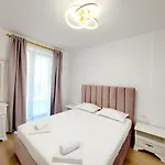 Apartment Mamaia Nord Pink Pearl By The Sea *