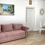 Mamaia Nord Pink Pearl By The Sea *