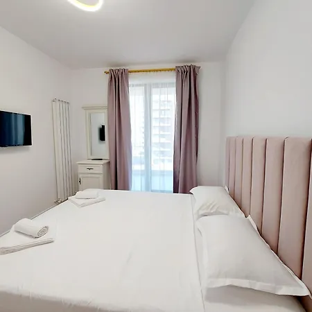 Mamaia Nord Pink Pearl By The Sea Apartment Navodari